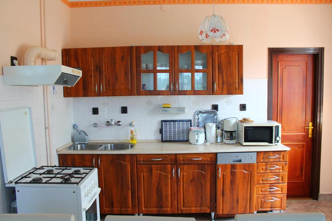 Ibolya Apartmanok Fonyód المظهر الخارجي الصورة